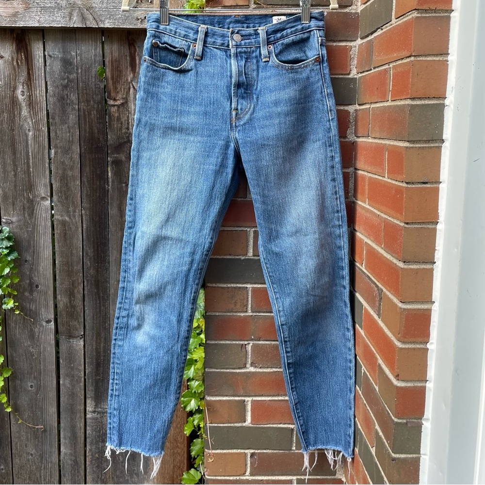 LEVI's RARE Women's Cone Mills White Oak Denim Jeans Sz 26